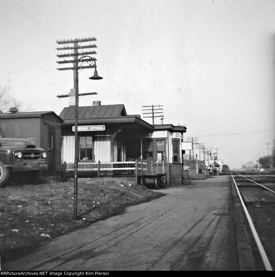 Sinking Spring Station
