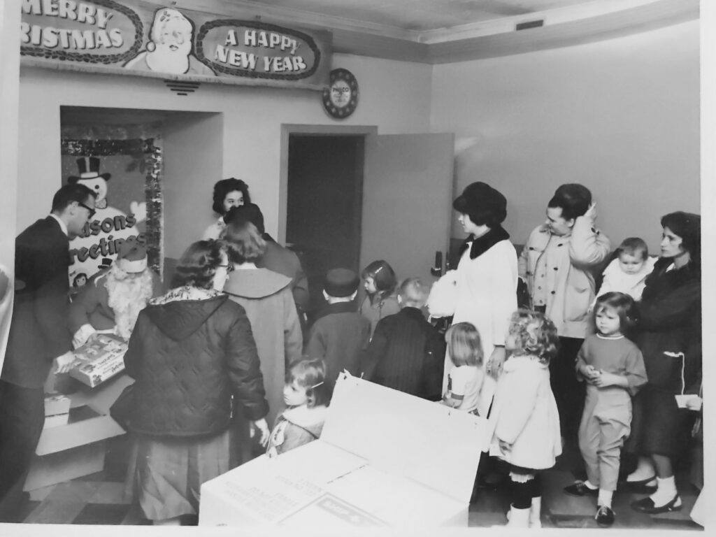 Santa Photo Mystery