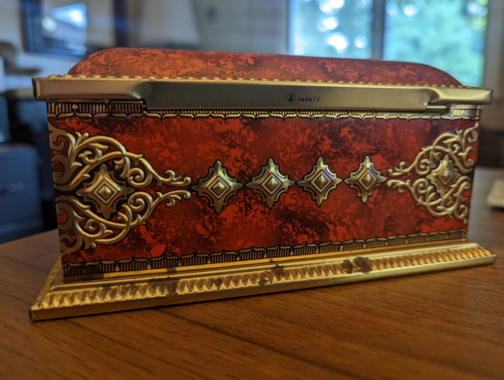 Linette Candy Tin